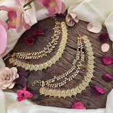 Lakshmi Coin Red Green with 2 Layered Pearl Maatil-G15512