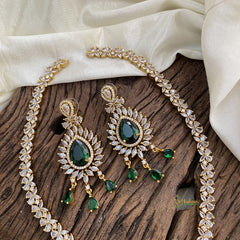 Dark Green Victorian Diamond Pendant Neckpiece - VV1370