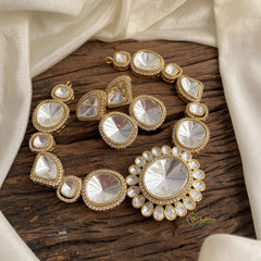 Lavish Mossanite Victorian Diamond High Neckpiece - White - VV1378