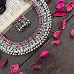 Vriksham Chevron Pattern Oxidized Silver Neckpiece-Red-S922