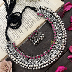 Vriksham Chevron Pattern Oxidized Silver Neckpiece-Red-S922