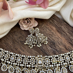 Exclusive White Victorian Diamond Short Neckpiece-VV1934