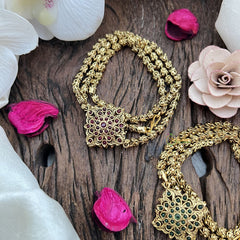 Vriksham Traditional Reversible Moggapu Chain-Red Green-G17780