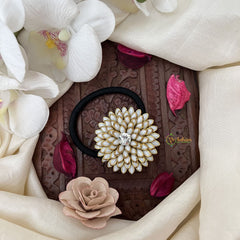 Vriksham Floral Pendant Rubber Band-Motif White-H1030