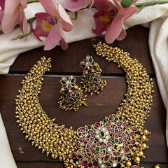 Premium Kemp Stone Short Neckpiece-Golden Pearls-G12724