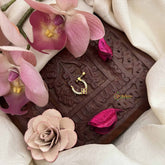 Vriksham Square Style Press Naths/Nose Pin-White Red-G20697