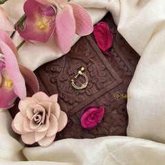 Vriksham Eye Style Press Naths/Nose Pin-Red White & Green-G20731