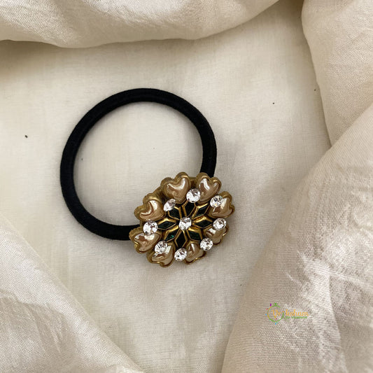 Floral Golden, Green Kundan Pendant Rubber Band - Heart Shape - H705