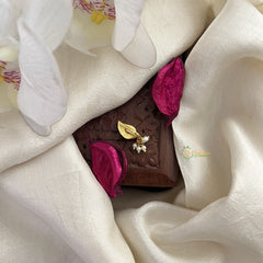 Vriksham Unique Maanga Style Green Jadau Kundan Nath-Pearls-J3010