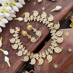 Vriksham Elegant Manga Reversible Kundan Jadau Short Neckpiece-Red Green & White-Green Bead-J4118