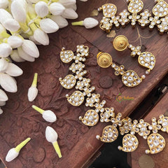 Vriksham Elegant Manga Reversible Kundan Jadau Short Neckpiece-Red Green & White-Green Bead-J4118