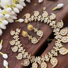 Vriksham Elegant Manga Reversible Kundan Jadau Short Neckpiece-Red Green & White-Green Bead-J4118