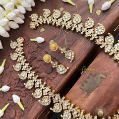 Vriksham Elegant Manga Reversible Kundan Jadau Long Neckpiece-Red Green & White-Green Bead-J4119