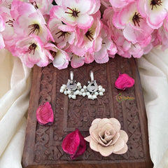 Vriksham Annam Style Maharashtrian Style Press Bugadi-Red-White Bead-J3134