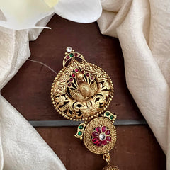 Premium Peacock Jada Billai-Bun Billai-Red Green-Pearls-G13104