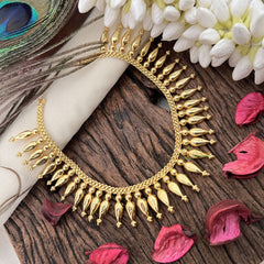 Traditional Mullai Mottu Mala-G13301