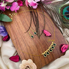 Vriksham Classic Green Oval shaped Closed 5 Pendant Invisible Chain-KG22300