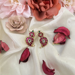 Vriksham Maanga Shape Stud Earring-Red White-Pearl-J3202