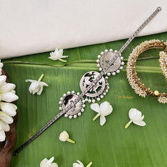 Vriksham Black Polish Traditional Precious Kemp Round Peacock Addigai-Pearl-G18535