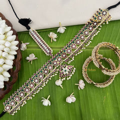 Vriksham Precious Gold Polish Kemp Mang Tikka-Red Green & white-pearl-G18533