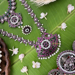 Vriksham Precious Kemp Black Polish Bridal Set-pearl-G18605