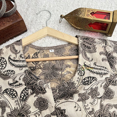 Vriksham Premium Floral Printed Readymade Blouse-Kalamkari Print-Black & Off White White-VS4525