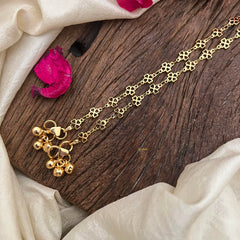 Elegant Gold Look Alike Floral Anklets -G14005