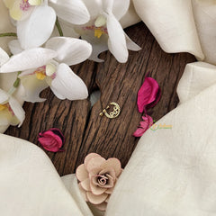 Vriksham Designer Three Dot Bridal Naths/Nose pin-Red White & Green-G18678