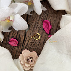 Vriksham oval Round style Naths/Nose pin-Red Green & White-G18691