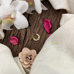 Vriksham oval Round style Naths/Nose pin-Red White-G18689