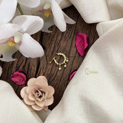 Vriksham Zigzag Dot Naths/Nose pin-Red White & Green-Pearl-G18684