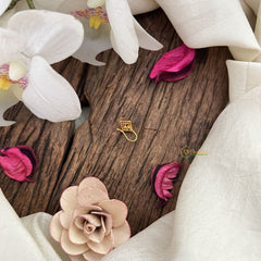 Vriksham Diamod Shape Golden Naths/Nose pin-Red-G18641