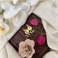 Vriksham Golden Pear Drop Style Kundan Jadau Press Bugadi-Green-Pearl-J3520