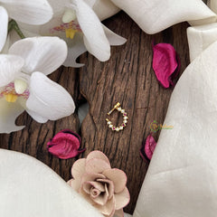 Vriksham Half Round Naths/Nose pin-Red White-G18701