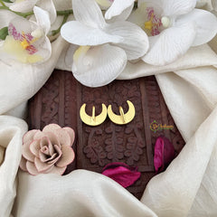 Vriksham Half Moon Style Kundan Jadau Press Bugadi-Red Green & White-J3515