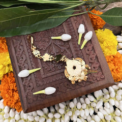 Vriksham Traditional Lakshmi Tikka 1 Gram Gold Maang Tikka-G20340