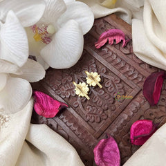 Vriksham Minimalist Round Floral Style Kundan Jadau Press Bugadi-Red Green & White-J3948