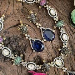 Stylish Tortoise Victorian Diamond Short Neckpiece -Blue-VV1446