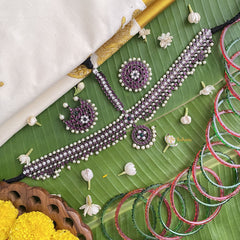 Vriksham Precious Black Polish Kemp Mang Tikka-With Chandran Suriyan-G17560