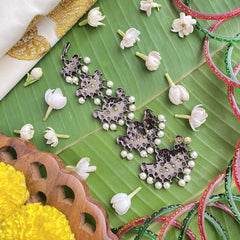 Vriksham Elegant Black Polish Traditional Precious Kemp Mang Tikka-G17579