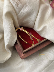 Premium Gold Alike Antique Flower Design Diamond Bangle Set - G11878