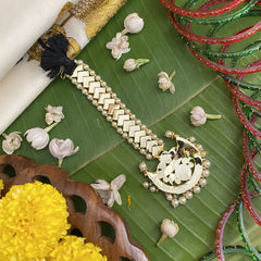 Vriksham Chandran Style Kemp Mang Tikka-Red-Pearl-G17555