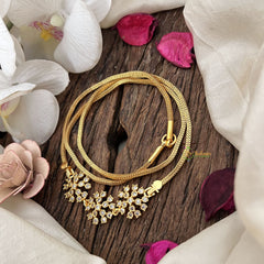 Vriksham Subtle & Stylish Three Floral Moggapu Gold Chain-White-G19557