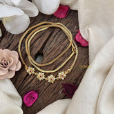 Vriksham Simple Gold Chain 4 Floral Moggapu Gold Chain-White Red-G19559