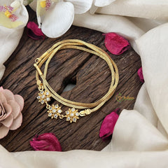 Vriksham Floral Engraved Moggapu Gold Chain-White-G19575