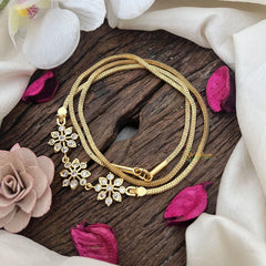 Vriksham Floral Grace Moggapu Gold Chain-White-G19581