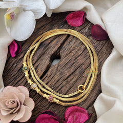 Vriksham Minimal Three Roll With Gold Roll Moggapu Gold Chain-Red Green & White-G19550