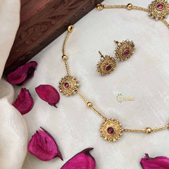 Vriksham Elegant 5 Sunflower Sparkle Gold Tone Round Neckpiece-Red-G20380