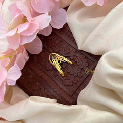 Vriksham Convenient Press Silhouette In Antique Matte Gold Kemp Finger Ringe-G21775