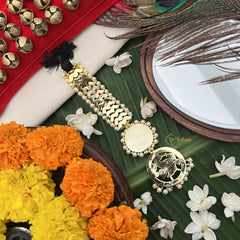 Vriksham Royal Double Round With Peacock Kemp Mang Tikka-Red White & Green-Pearl-G19735